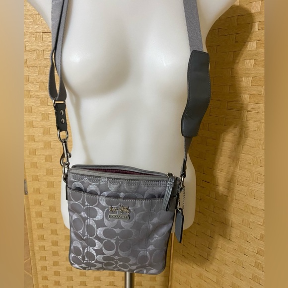 Coach Crossbody Silver/Gray - Picture 3 of 6